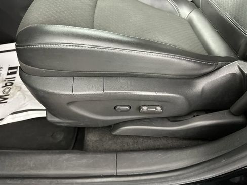 Used 2021 Buick Encore Preferred image 12