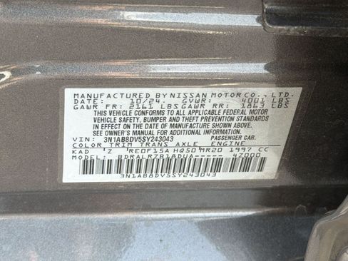 Used 2025 Nissan Sentra SR FWD image 20
