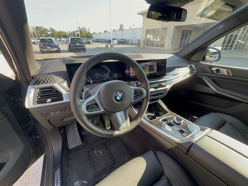 Used 2025 BMW X5 xDrive40i w/ Executive Package AWD/4WD image 13