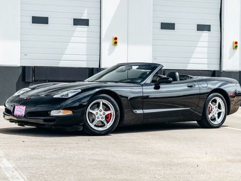 Used 2001 Chevrolet Corvette Convertible w/ Preferred Equipment Group2 RWD image 34
