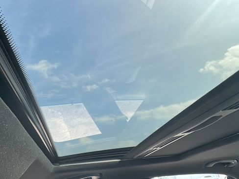 Used 2011 Mercedes-Benz E 350 Sedan image 31