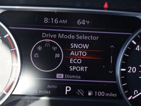 Used 2024 Nissan Rogue SV image 9