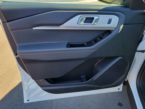 New 2026 Ford Explorer Active w/ Active Comfort Package image 18