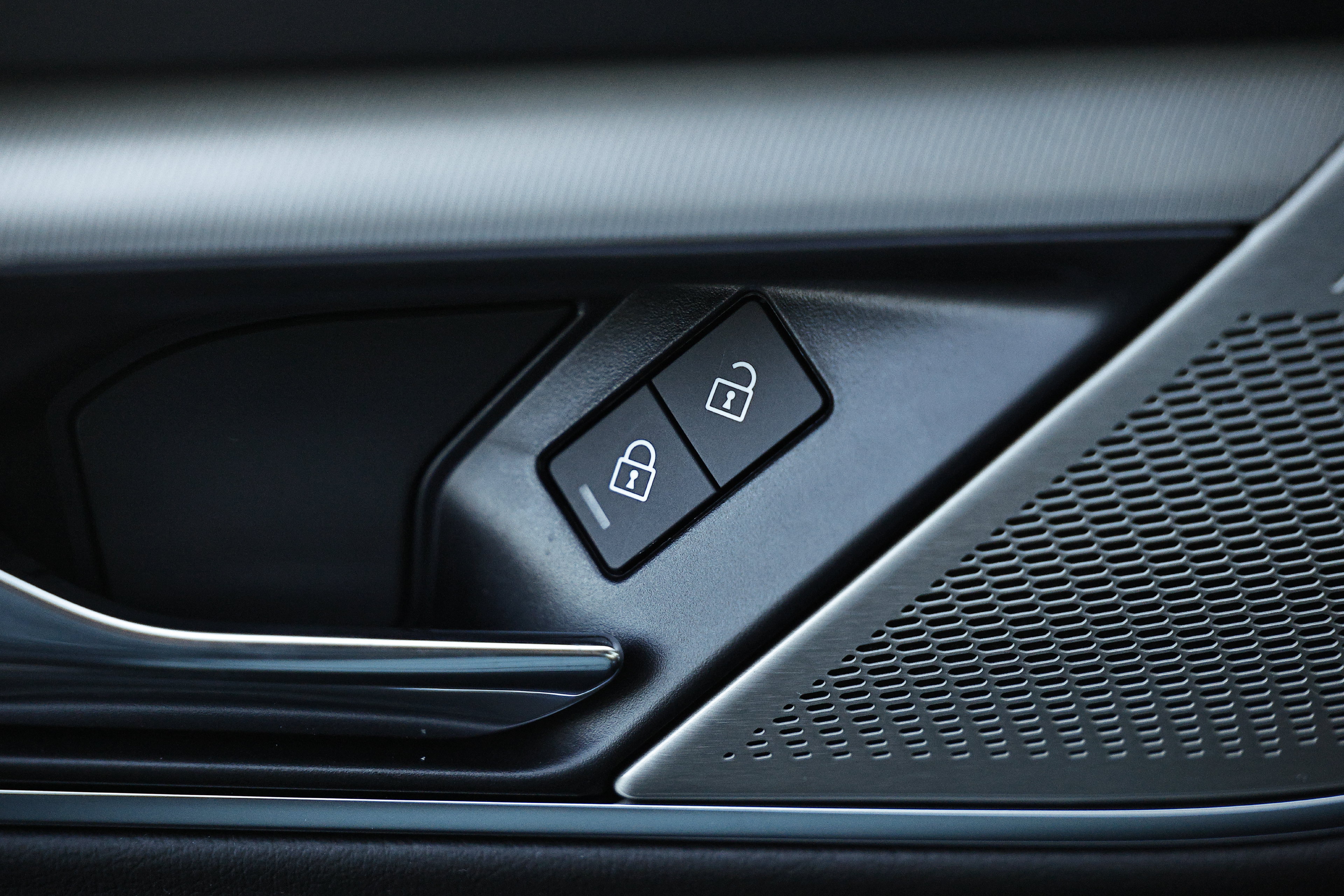 New 2024 Jaguar XF R-Dynamic SE AWD/4WD image 20
