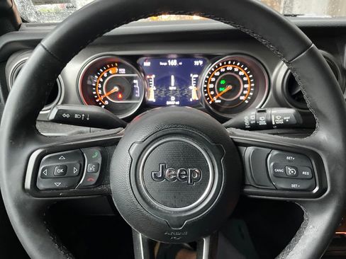 Used 2023 Jeep Wrangler Unlimited Sport AWD/4WD image 4
