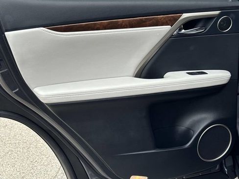 Certified 2022 Lexus RX 350L Premium w/ Premium Package image 12