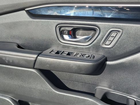 Used 2024 Honda Pilot EX-L image 9