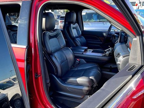 Used 2019 Lincoln Navigator Reserve AWD/4WD image 6