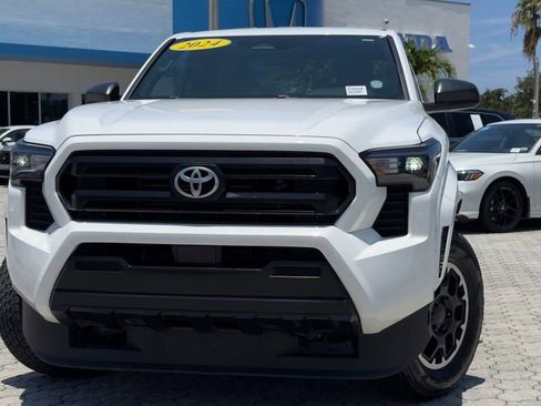 Used 2024 Toyota Tacoma SR RWD image 3