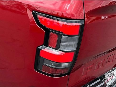Certified 2024 Nissan Frontier SL RWD image 23