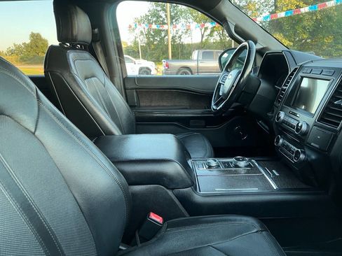 Used 2018 Ford Expedition Limited image 9