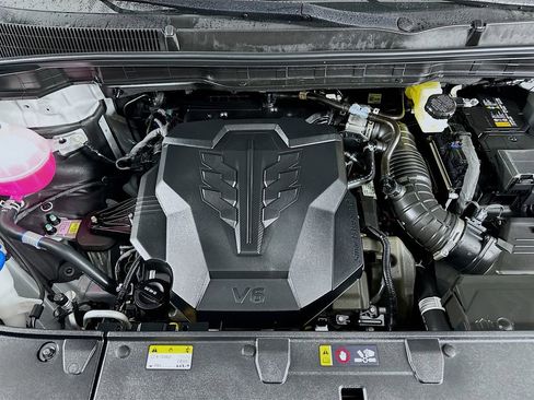 Used 2026 Kia Carnival SX w/ SX Dark Edition Package image 39