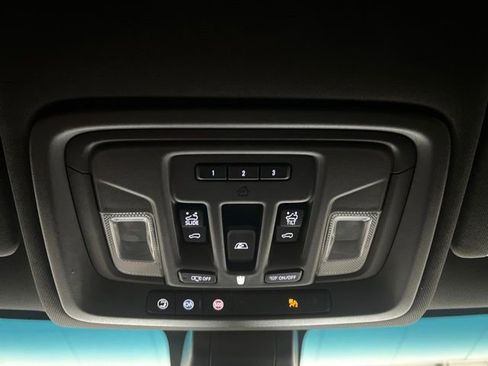 Used 2021 GMC Sierra 1500 Denali w/ Denali Ultimate Package image 39