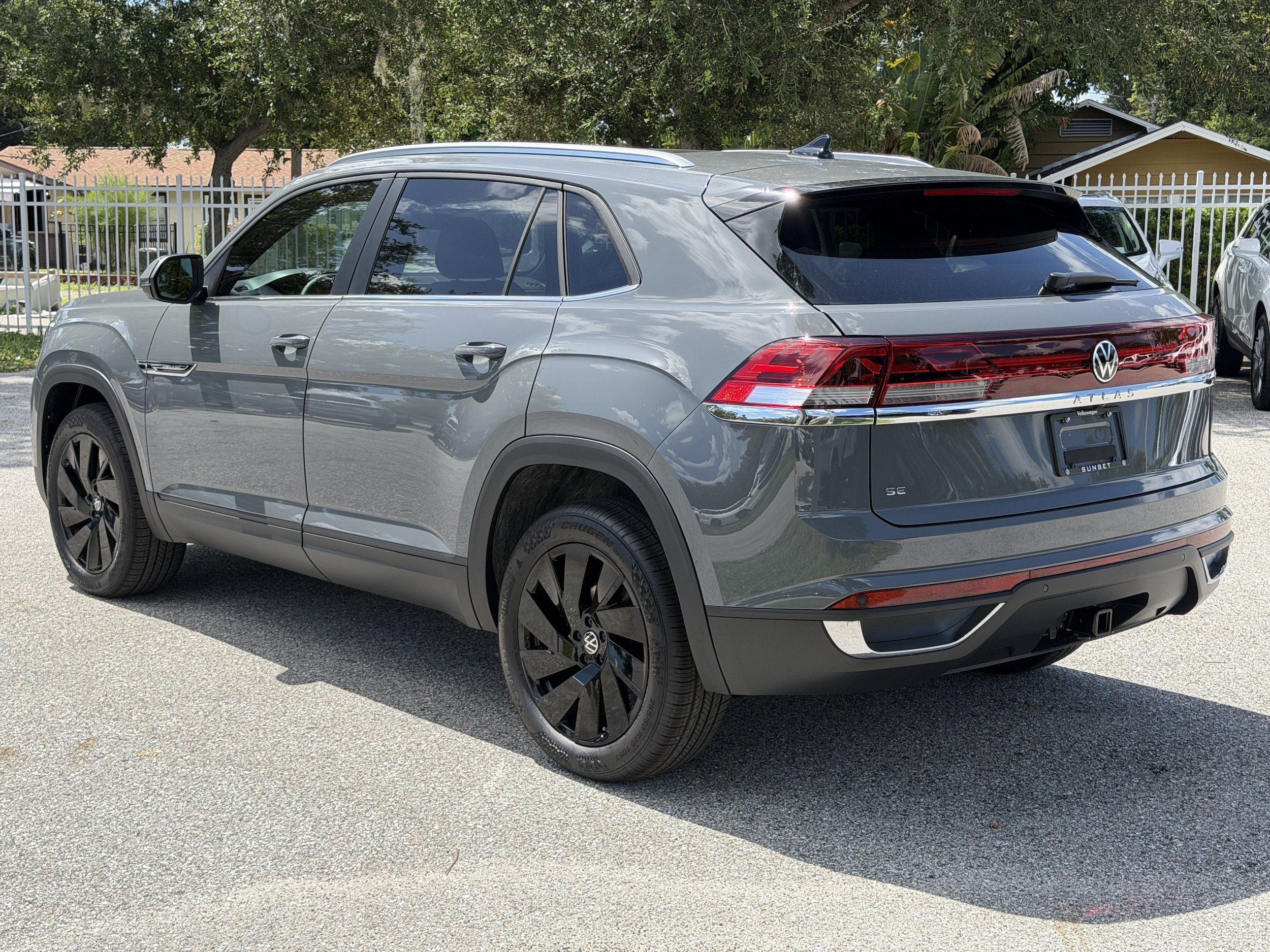 New 2026 Volkswagen Atlas Cross Sport SE FWD image 5