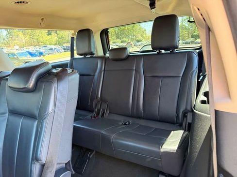 Used 2024 Ford Expedition Max XLT image 29
