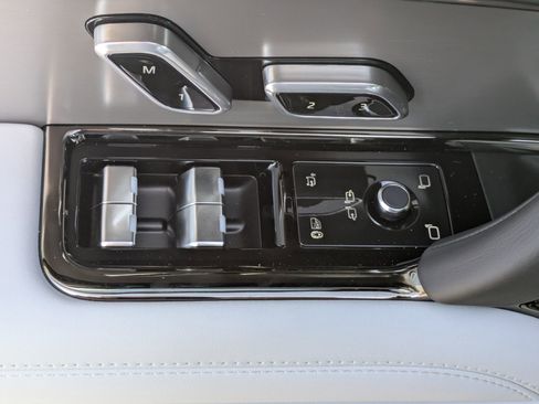 New 2026 Land Rover Range Rover Sport SE image 21