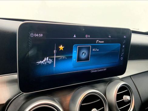 Used 2019 Mercedes-Benz C 300 Sedan image 23