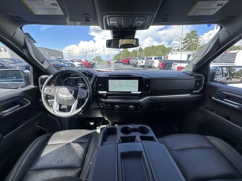 Used 2025 GMC Sierra 1500 SLT image 25