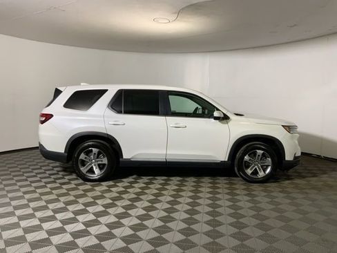 Used 2023 Honda Pilot EX-L image 17