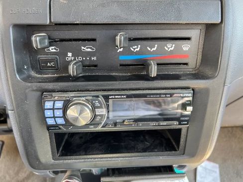 Used 1998 Toyota T100 SR5 RWD image 4