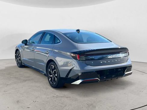 Used 2024 Hyundai Sonata SEL FWD image 3