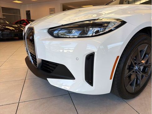 Used 2023 BMW i4 eDrive35 w/ Premium Package RWD image 39