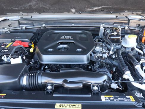 Used 2021 Jeep Wrangler Unlimited Sahara w/ Safety Group image 19