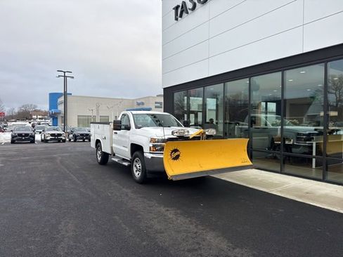 Used 2018 Chevrolet Silverado 3500 W/T image 1