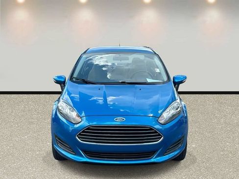 Used 2014 Ford Fiesta SE FWD image 2