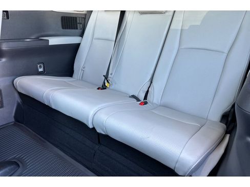 Certified 2025 Toyota Grand Highlander AWD image 17