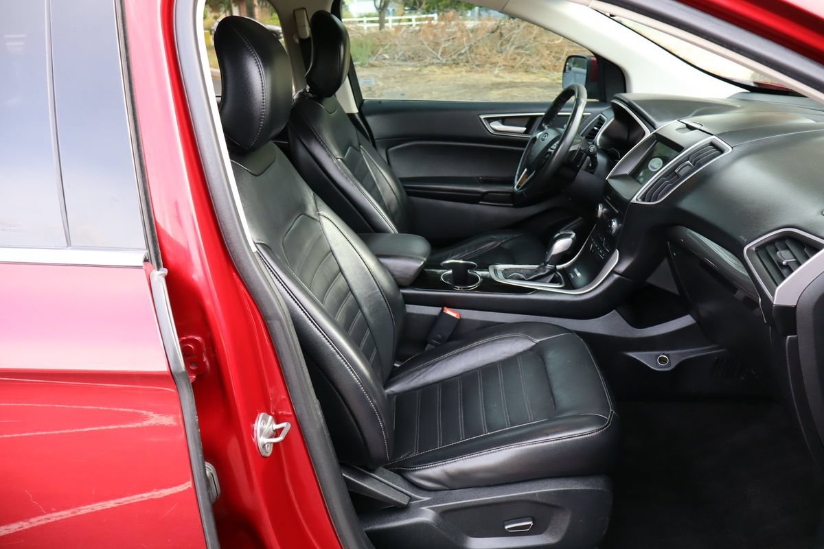Used 2016 Ford Edge SEL w/ Equipment Group 201A AWD/4WD image 22