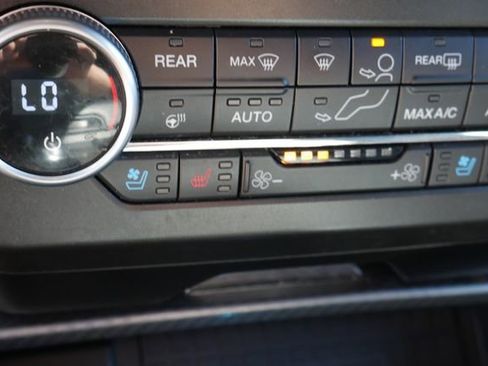 Used 2021 Ford Expedition Limited AWD/4WD image 6