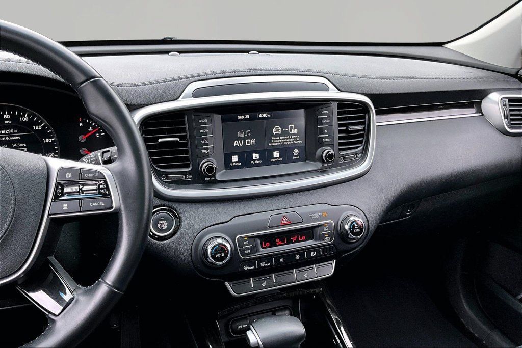 Used 2020 Kia Sorento EX FWD image 9