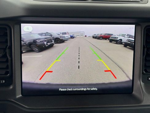 New 2025 Ford Bronco 4-Door image 15