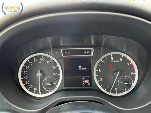 Used 2017 INFINITI QX30 w/ Cargo Package image 25