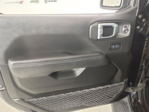 Used 2022 Jeep Wrangler Unlimited Sahara w/ Cold Weather Group image 9