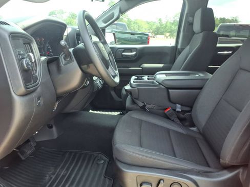 Used 2025 Chevrolet Silverado 1500 Custom w/ Turbomax Blackout Package RWD image 17