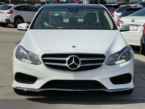 Used 2014 Mercedes-Benz E 350 4MATIC Sedan image 3