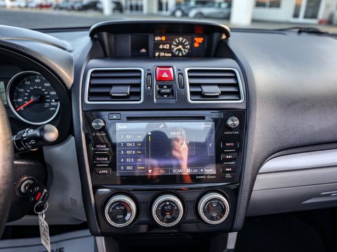 Used 2018 Subaru Forester 2.5i Premium w/ All-Weather Package image 16