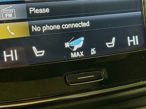 Used 2021 Volvo XC40 T5 R-Design w/ Advanced Package image 22