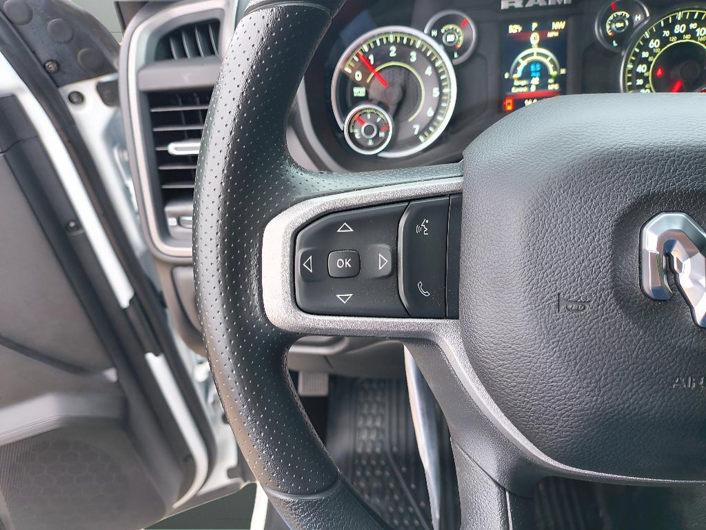 New 2024 RAM 3500 Tradesman w/ Convenience Group AWD/4WD image 15