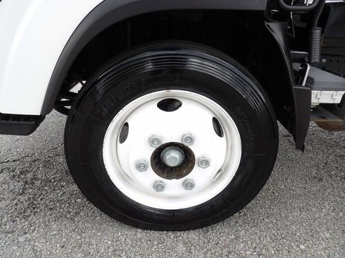 Used 2020 Isuzu NPR RWD image 43