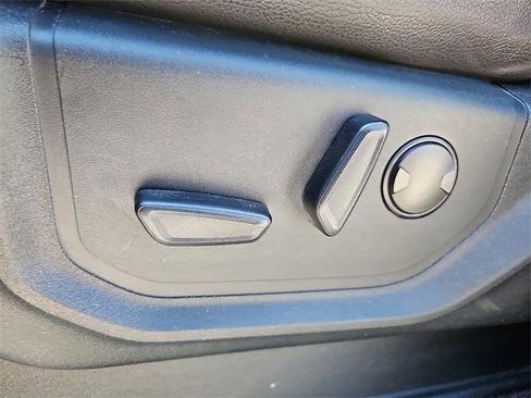 Used 2021 Ford Expedition Max XLT image 14