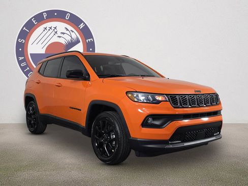 New 2026 Jeep Compass Latitude image 2