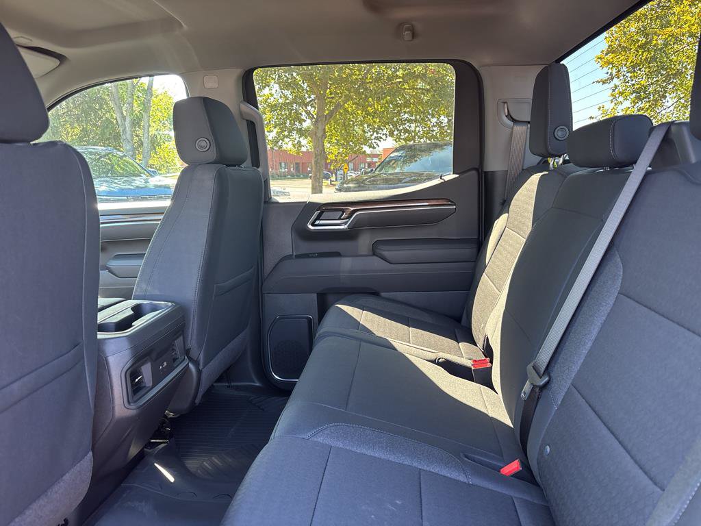 New 2026 Chevrolet Silverado 1500 RST w/ Dark Appearance Package AWD/4WD image 24