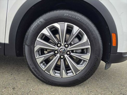 Used 2024 Buick Envision Preferred AWD/4WD image 9