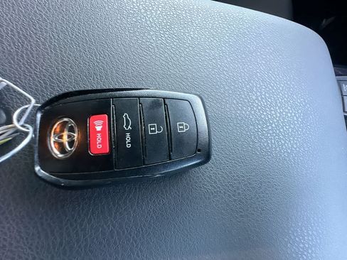 Used 2025 Toyota Camry SE w/ Convenience Package FWD image 28