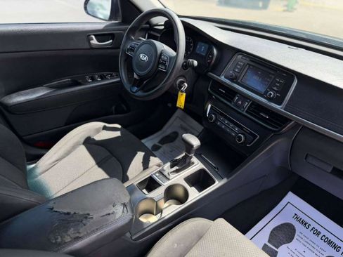 Used 2017 Kia Cadenza Technology FWD image 17