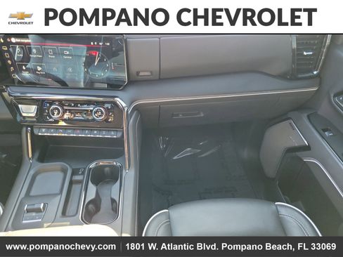 Used 2024 GMC Sierra 2500 AT4X image 15