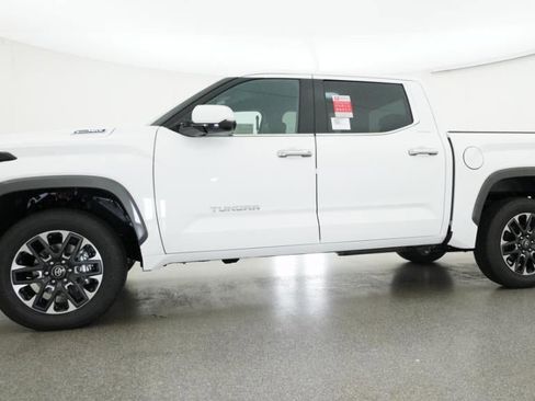 New 2026 Toyota Tundra Limited AWD/4WD image 18